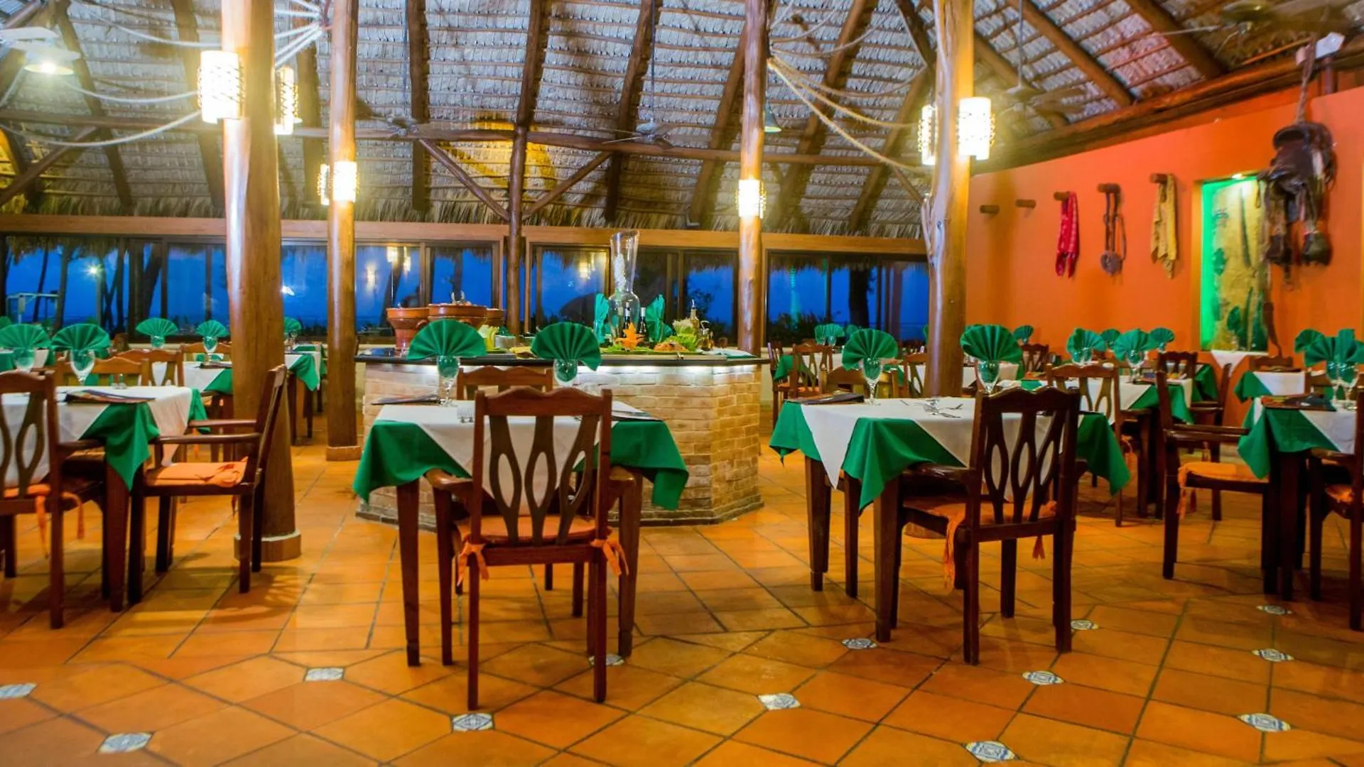 Vista Sol Punta Cana Beach Resort & Spa 4*,